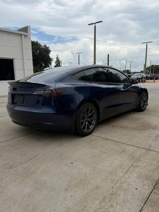 2021 Tesla Model 3 - Image 4 of 11