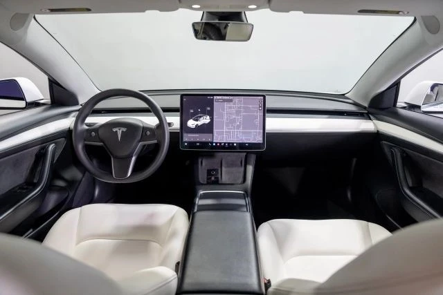 2021 Tesla Model 3 - Image 2 of 21