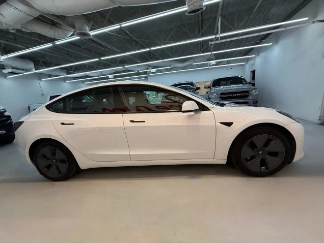 2021 Tesla Model 3 - Image 8 of 21
