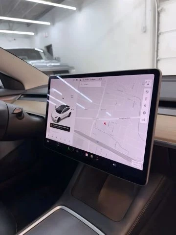 2021 Tesla Model 3 - Image 18 of 21