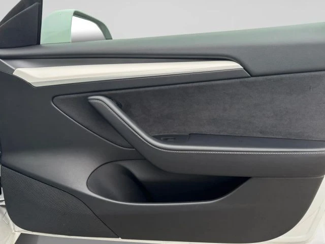 2021 Tesla Model 3 - Image 18 of 21