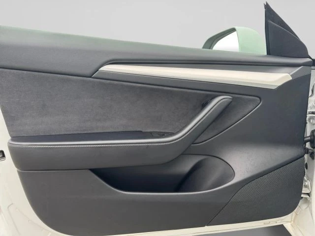2021 Tesla Model 3 - Image 17 of 21