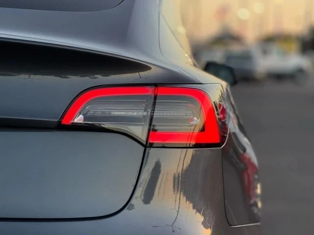2021 Tesla Model 3 - Image 9 of 21