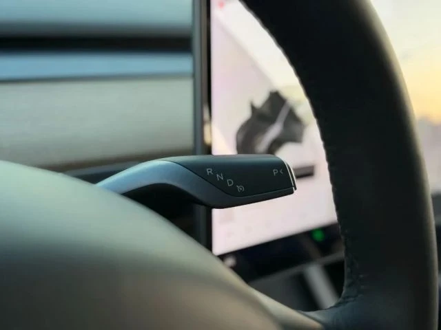 2021 Tesla Model 3 - Image 19 of 21