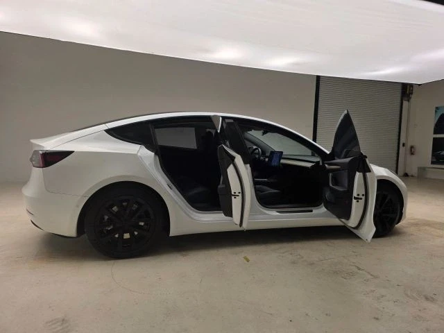 2021 Tesla Model 3 - Image 19 of 21