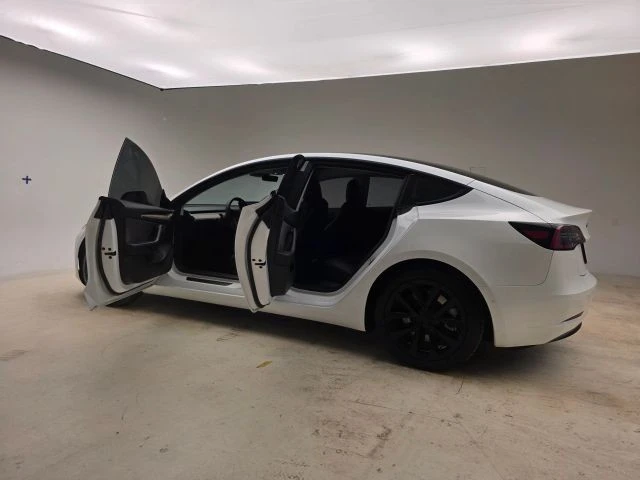 2021 Tesla Model 3 - Image 18 of 21