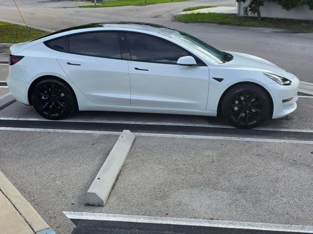 2021 Tesla Model 3 - Image 12 of 21
