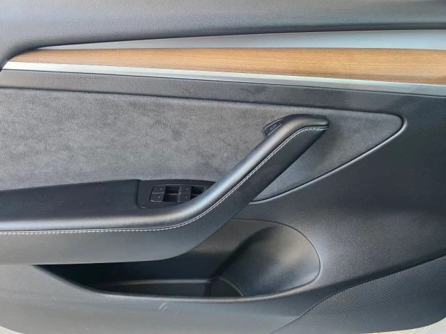 2021 Tesla Model 3 - Image 18 of 21