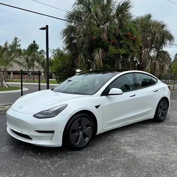 2021 Tesla Model 3 Standard Range Plus
