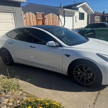 2021 Tesla Model 3 Standard Range Plus Sedan 4D