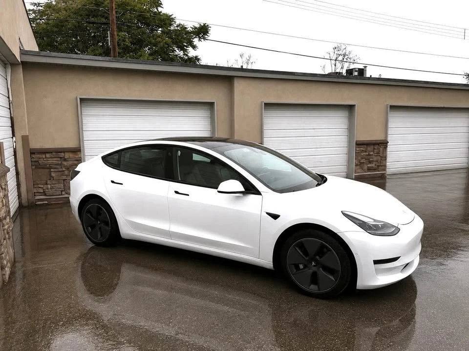 2021 Tesla Model 3 - Image 2 of 13