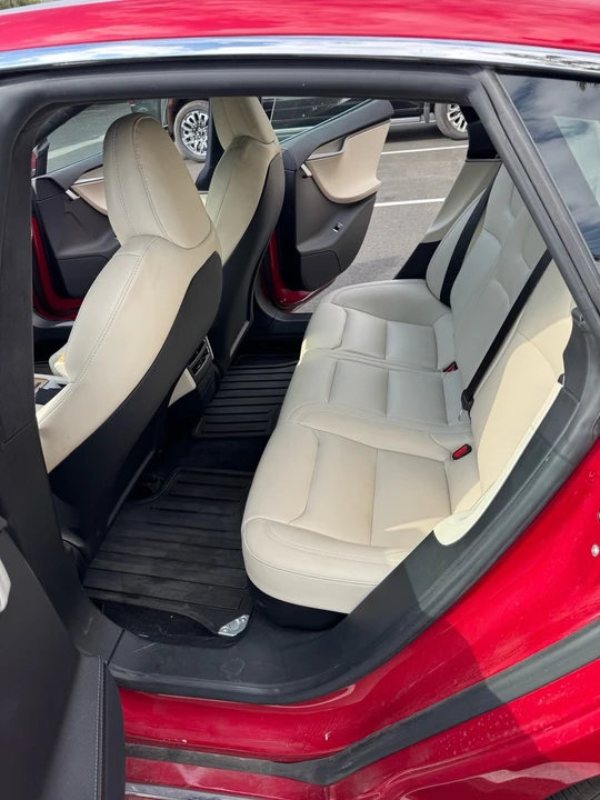 2021 Tesla Model S - Image 18 of 21