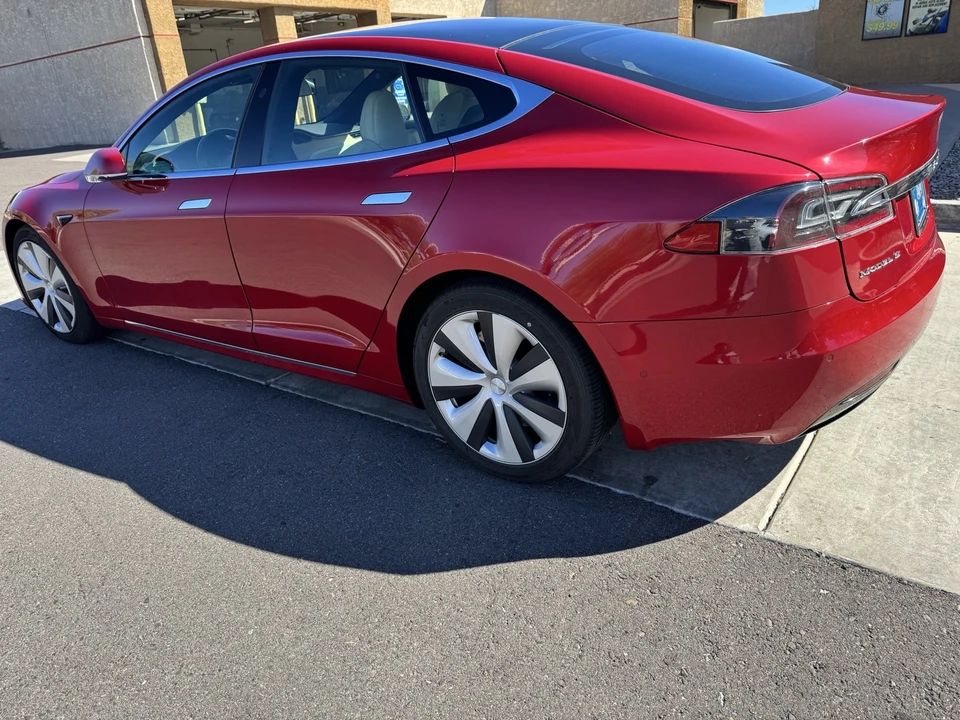 2021 Tesla Model S - Image 14 of 21