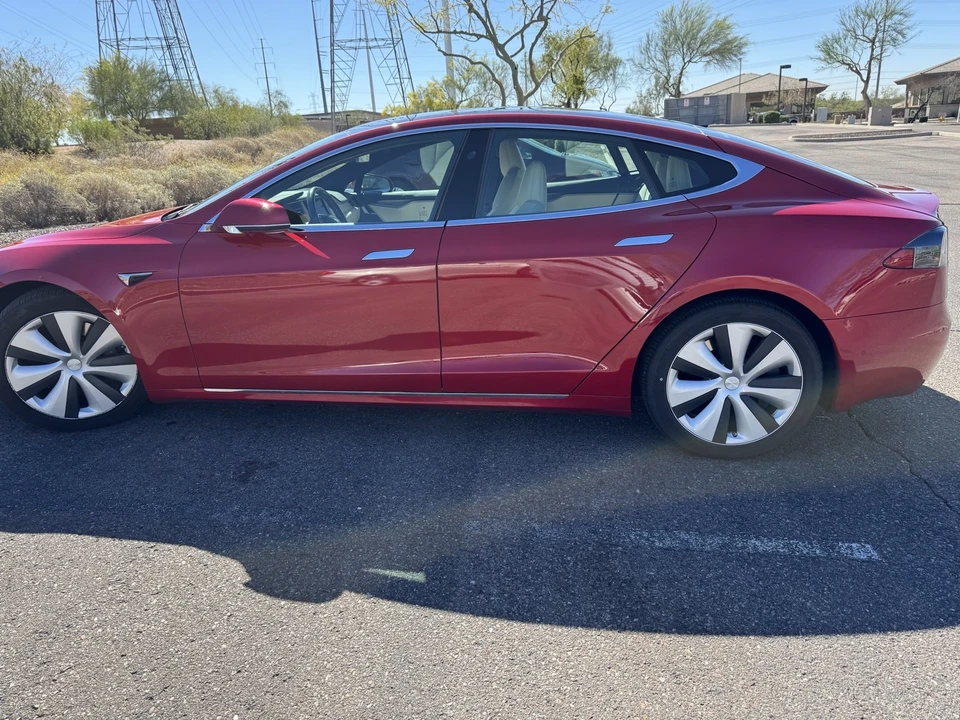 2021 Tesla Model S - Image 10 of 21