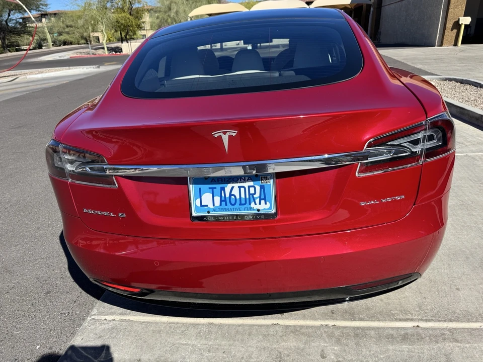 2021 Tesla Model S - Image 13 of 21