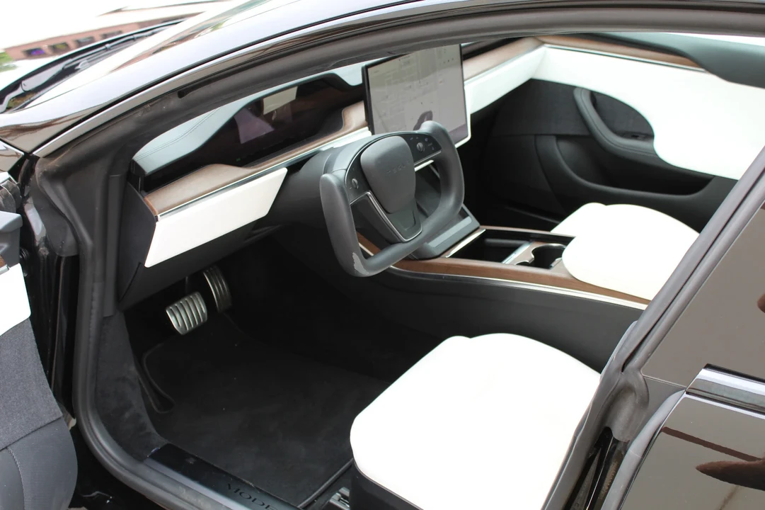 2021 Tesla Model S - Image 8 of 14