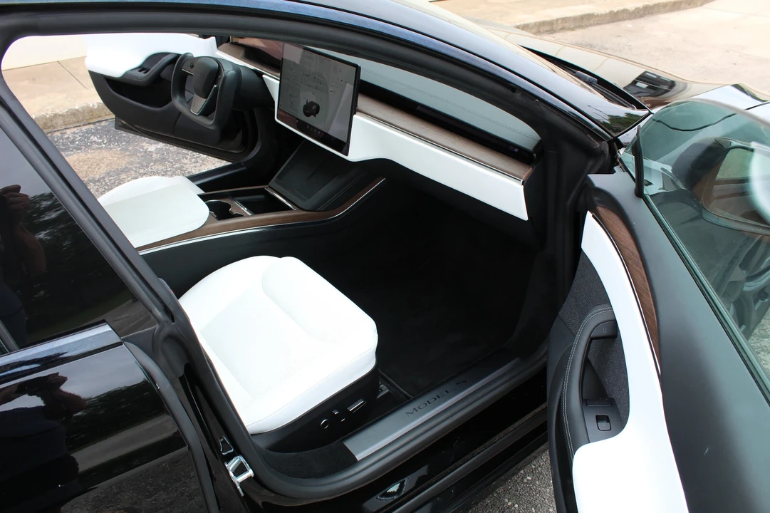 2021 Tesla Model S - Image 13 of 14