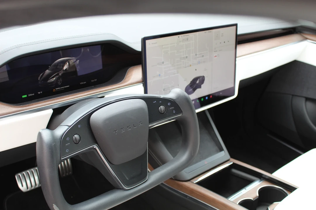 2021 Tesla Model S - Image 10 of 14