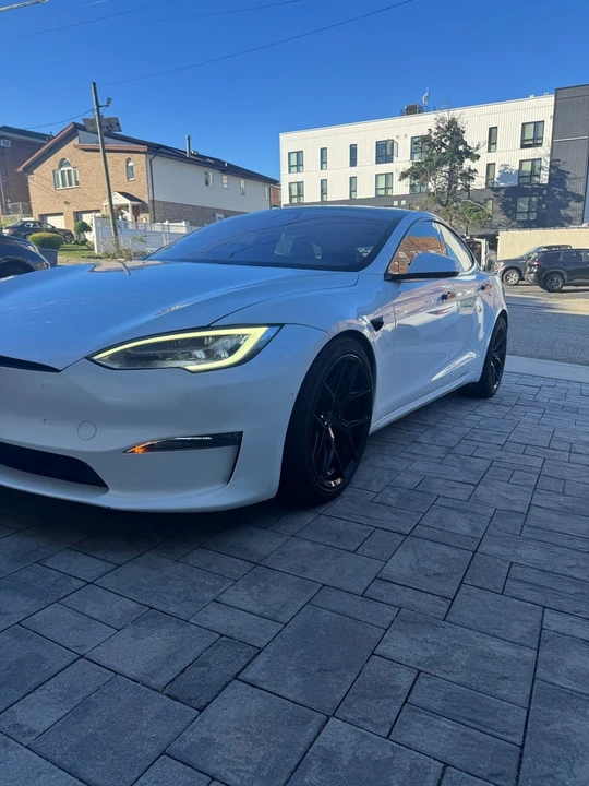 2021 Tesla Model S - Image 2 of 17