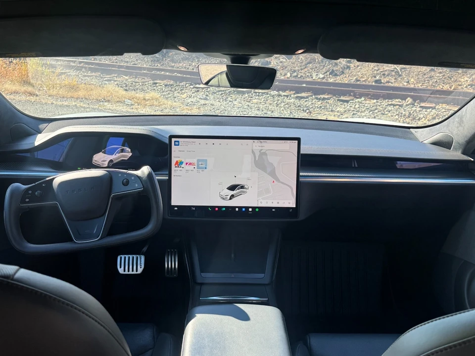 2021 Tesla Model S - Image 8 of 17