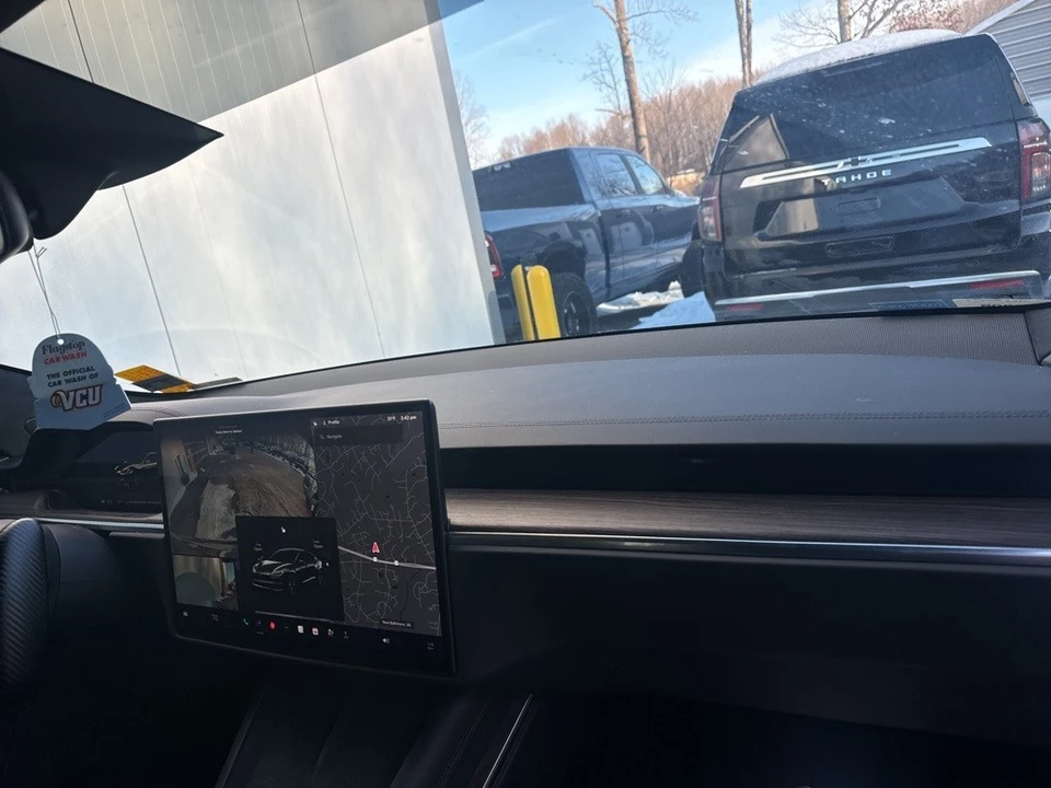 2021 Tesla Model S - Image 11 of 12