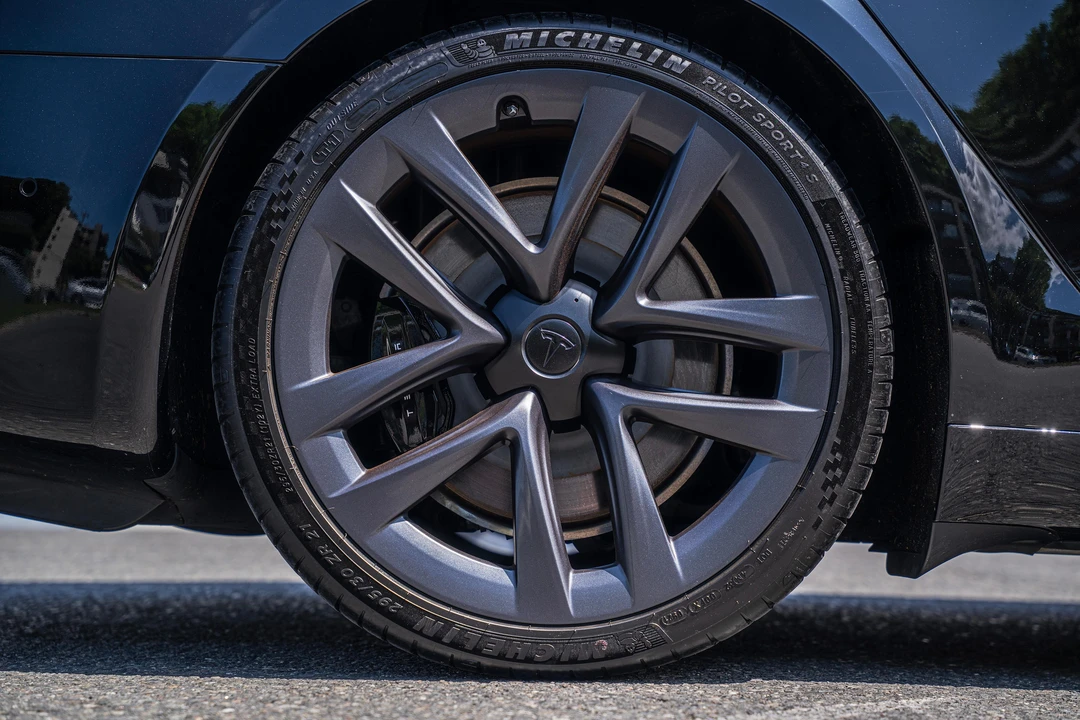 2021 Tesla Model S - Image 15 of 31