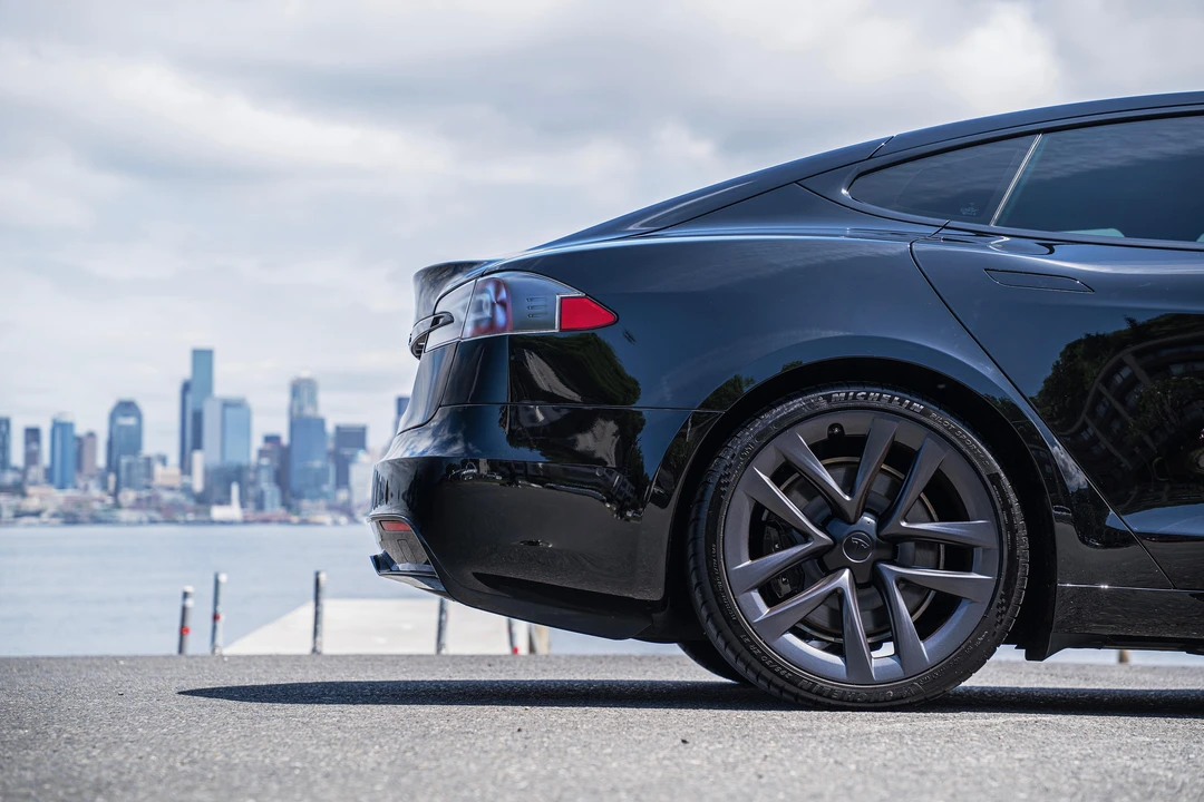 2021 Tesla Model S - Image 11 of 31
