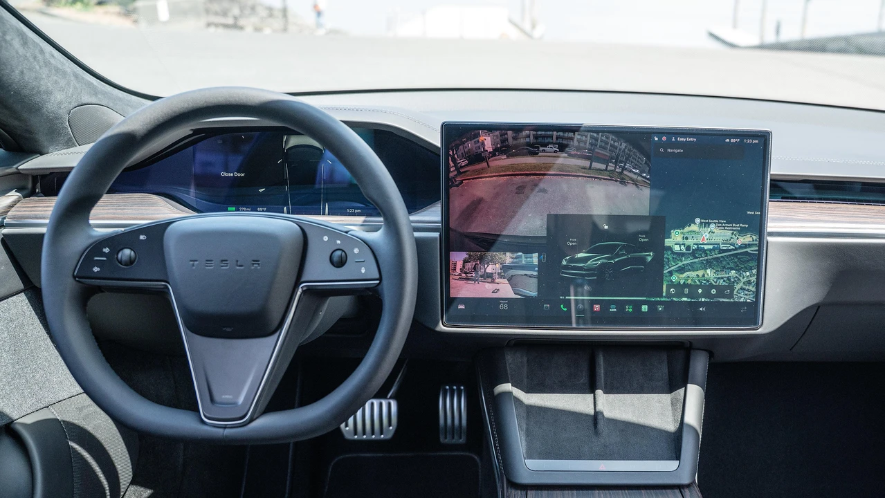 2021 Tesla Model S - Image 25 of 31