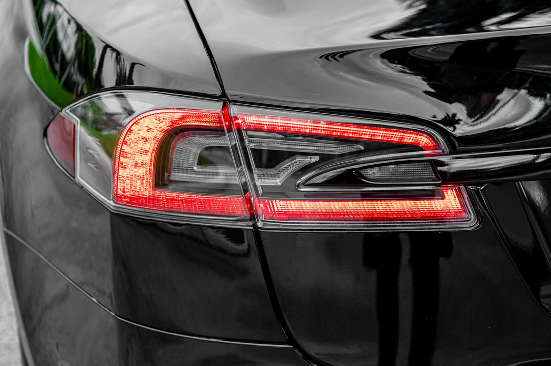 2021 Tesla Model S - Image 25 of 31