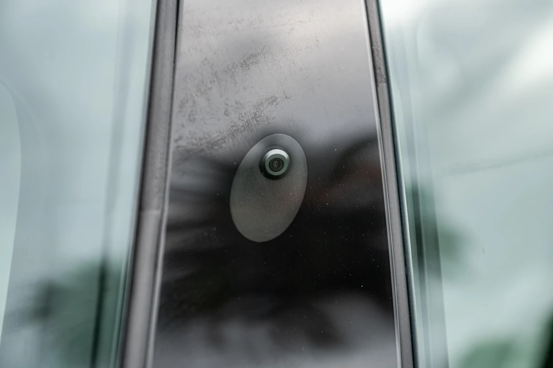 2021 Tesla Model S - Image 22 of 31