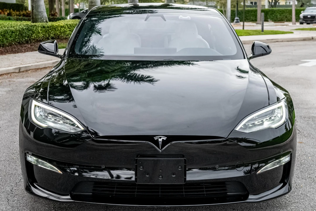 2021 Tesla Model S - Image 2 of 31