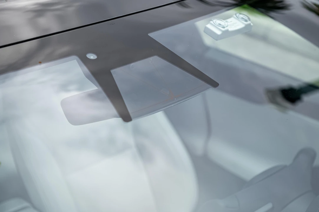 2021 Tesla Model S - Image 19 of 31