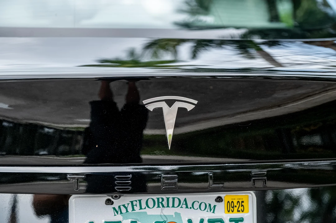 2021 Tesla Model S - Image 28 of 31