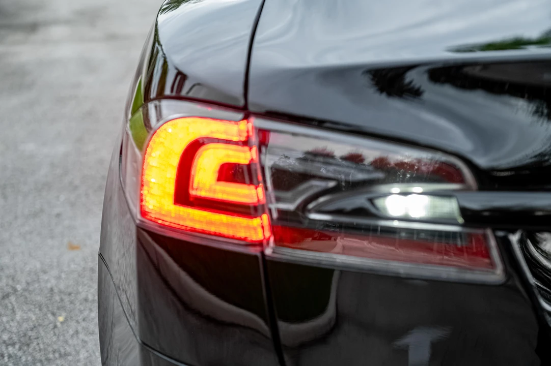 2021 Tesla Model S - Image 26 of 31