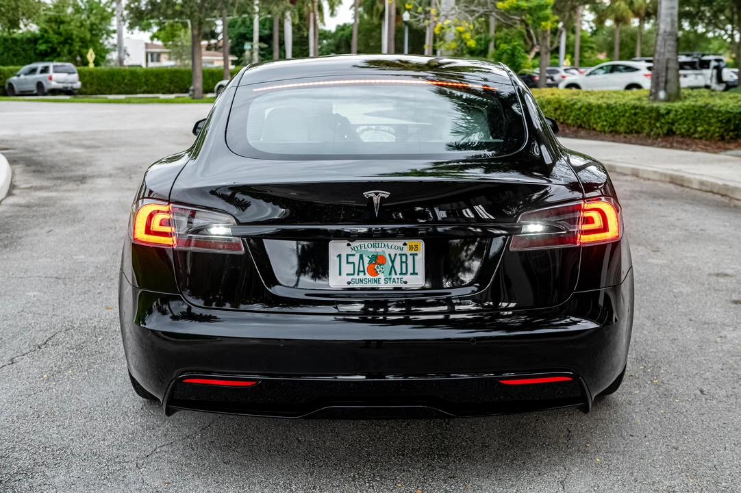 2021 Tesla Model S - Image 8 of 31