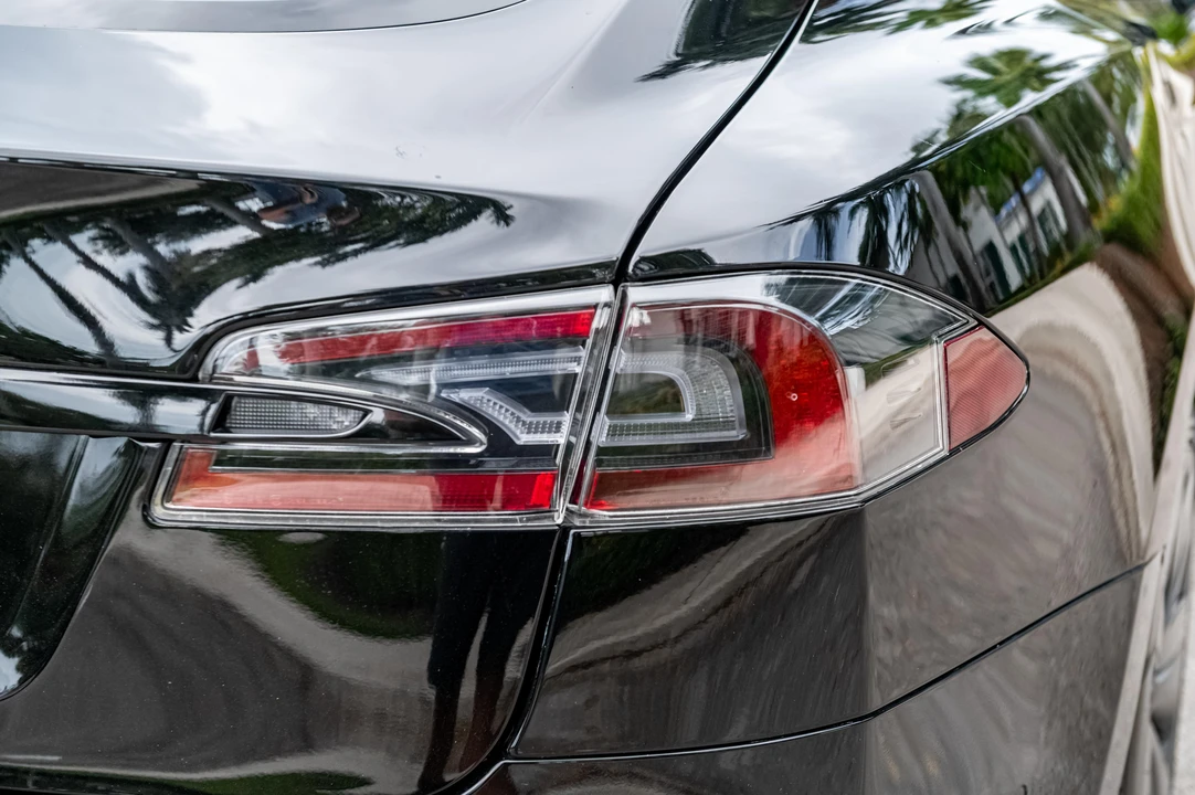 2021 Tesla Model S - Image 29 of 31
