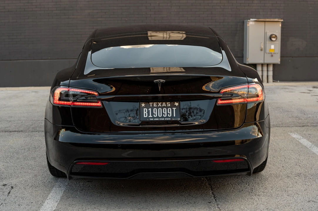 2021 Tesla Model S - Image 8 of 31