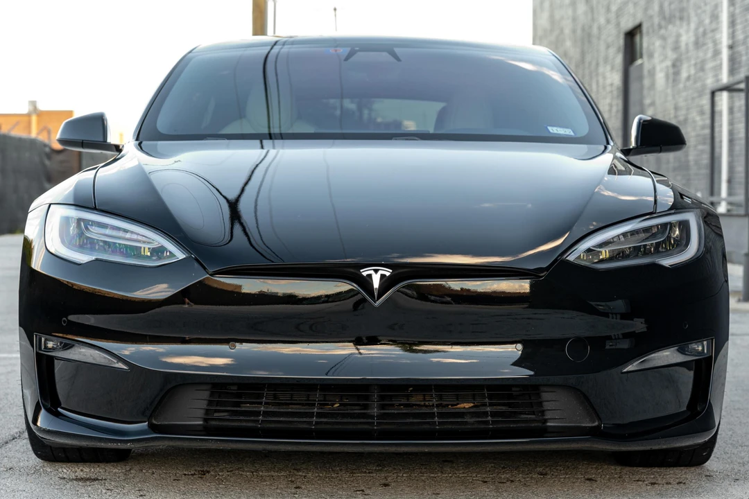 2021 Tesla Model S - Image 2 of 31