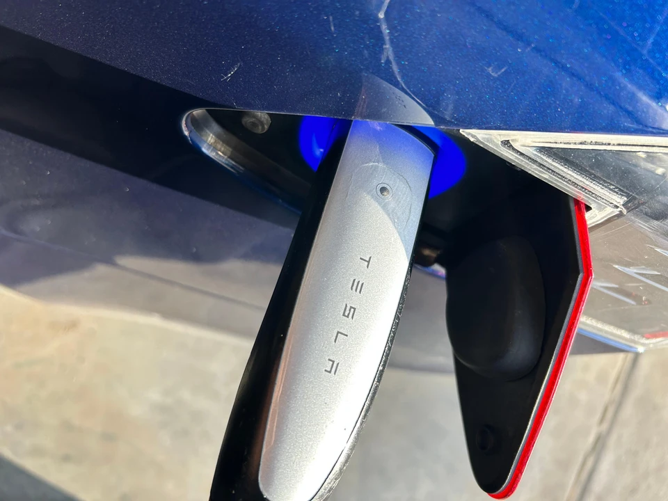 2021 Tesla Model S - Image 26 of 31