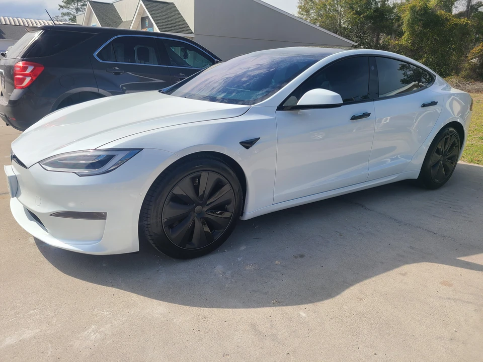 2022 Tesla Model S - Image 8 of 31