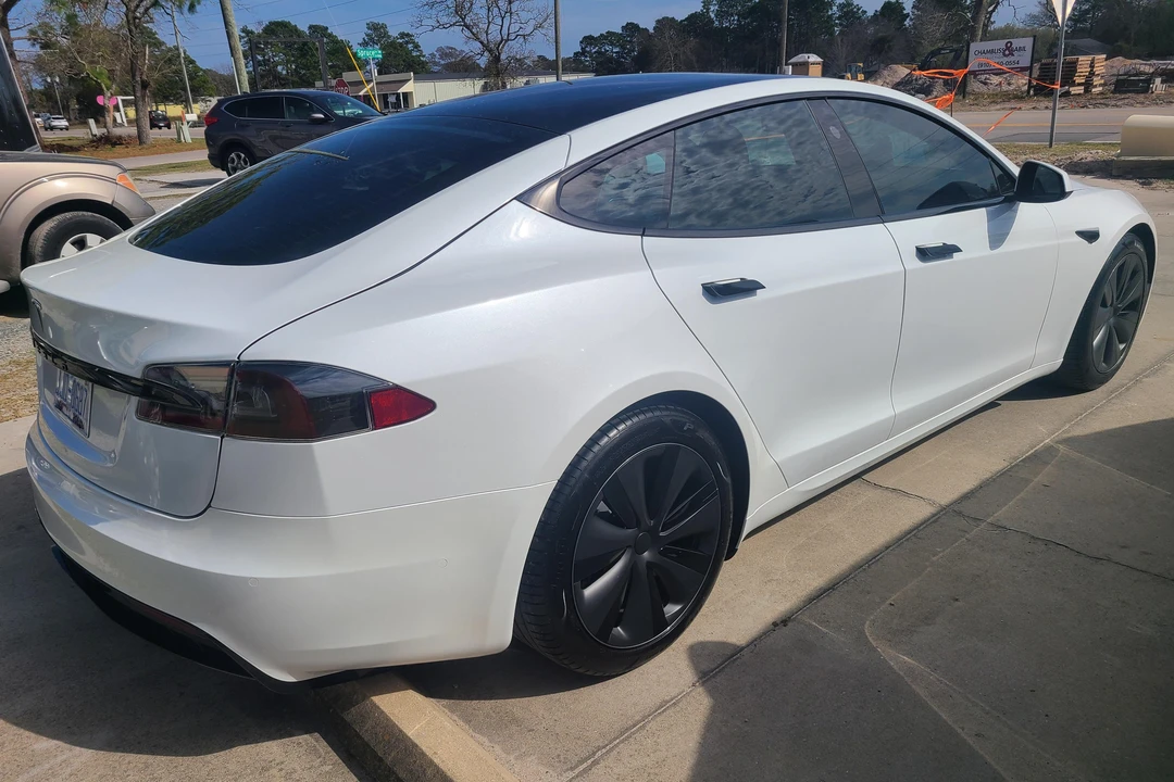 2022 Tesla Model S - Image 4 of 31