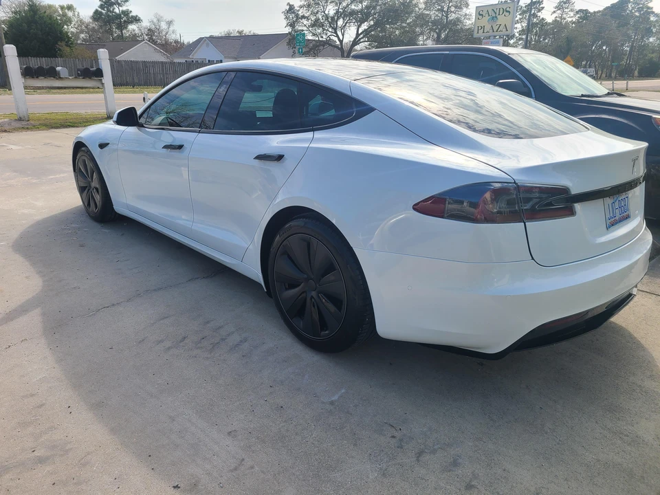 2022 Tesla Model S - Image 10 of 31