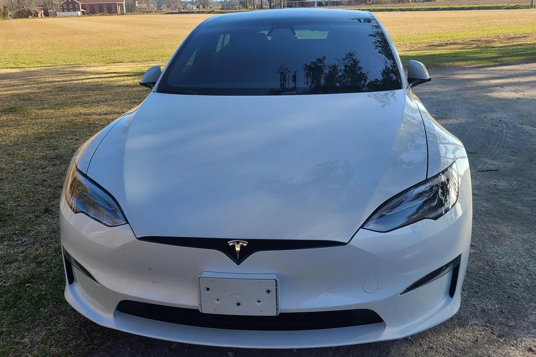 2022 Tesla Model S - Image 2 of 31