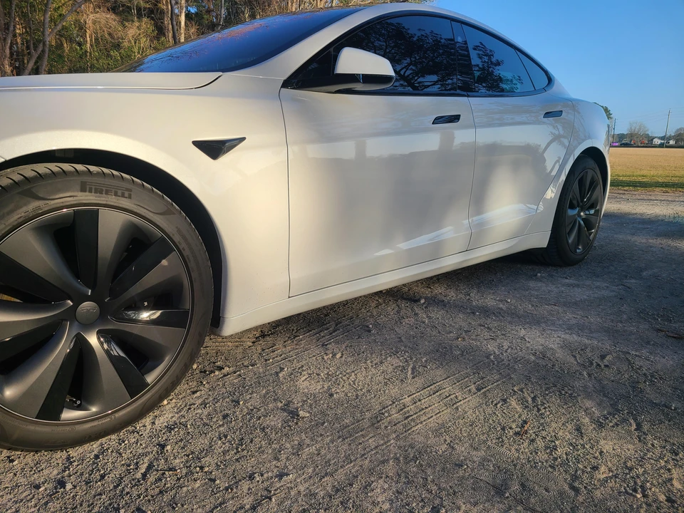 2022 Tesla Model S - Image 22 of 31