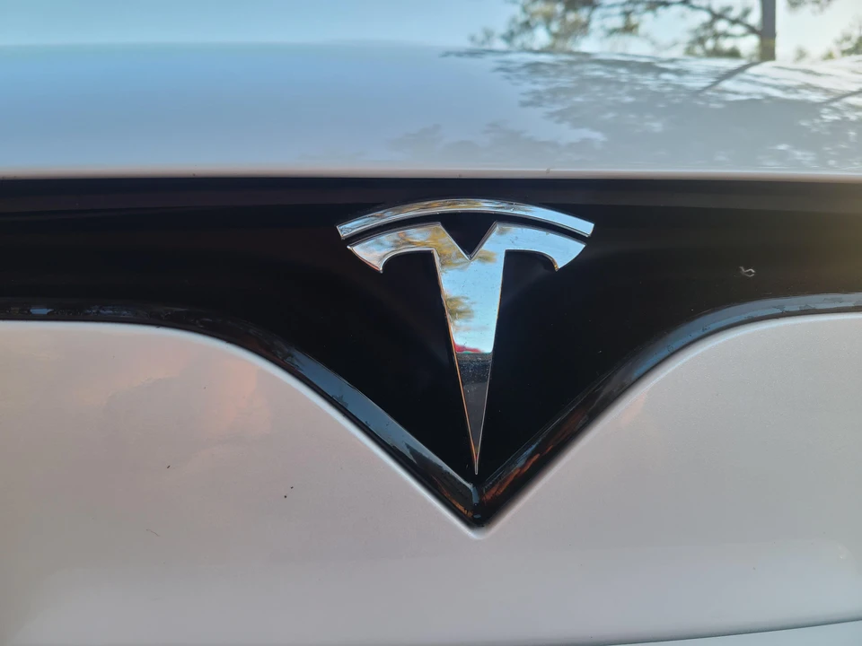 2022 Tesla Model S - Image 17 of 31