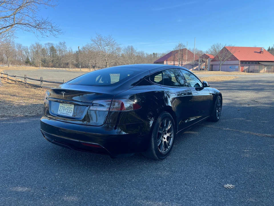 2021 Tesla Model S - Image 7 of 31
