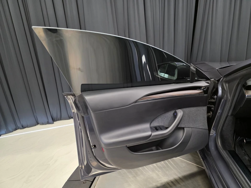 2021 Tesla Model S - Image 15 of 21