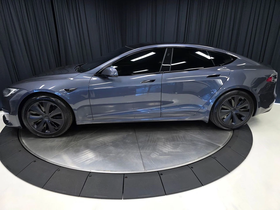 2021 Tesla Model S - Image 9 of 21