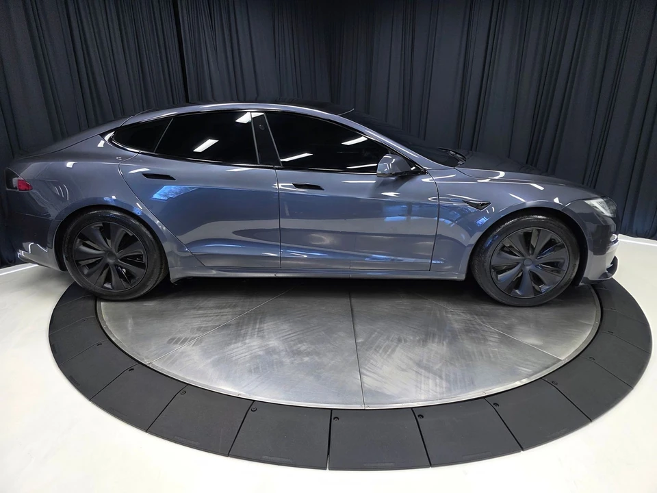 2021 Tesla Model S - Image 13 of 21