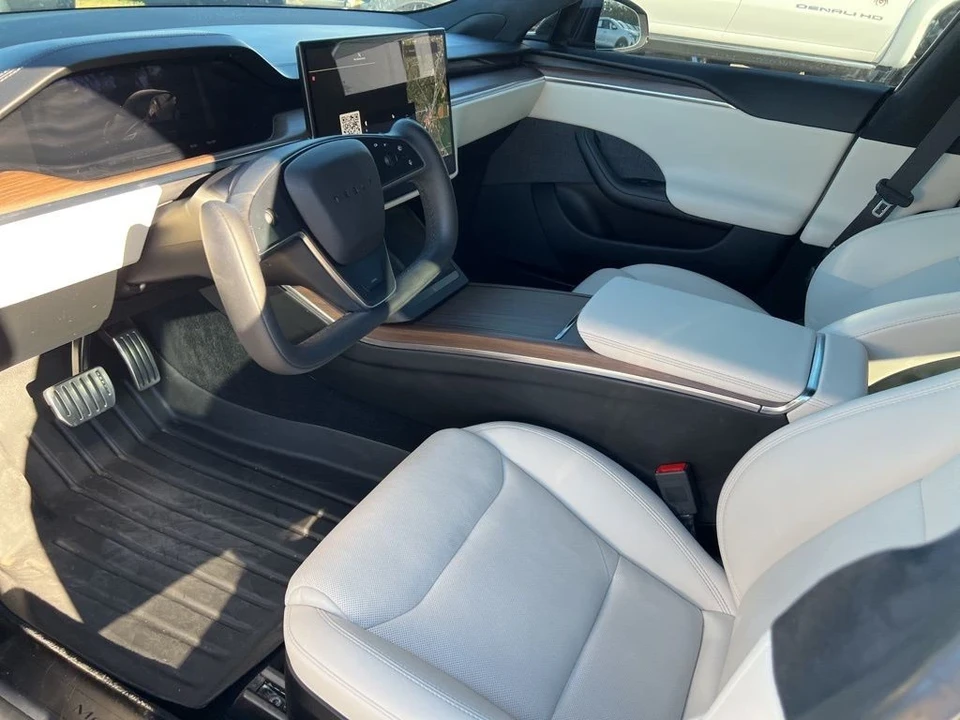 2021 Tesla Model S - Image 10 of 12
